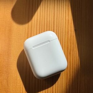 Apple AirPods 2Gen (see description)